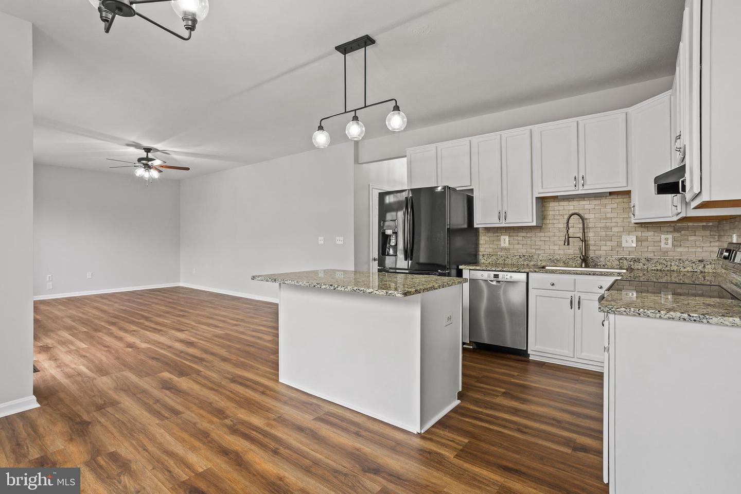 8128 Bayview Hills Drive photo 9