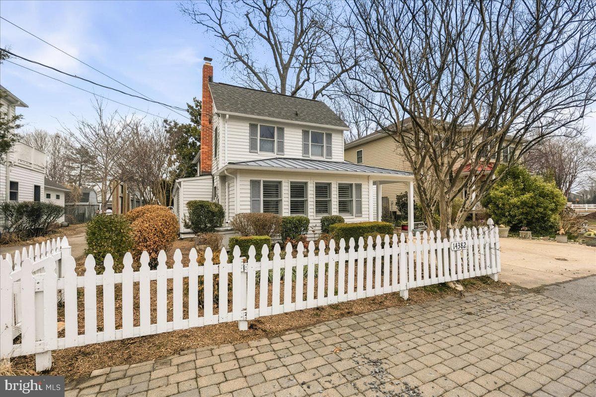 14382 Sedwick Avenue photo 12
