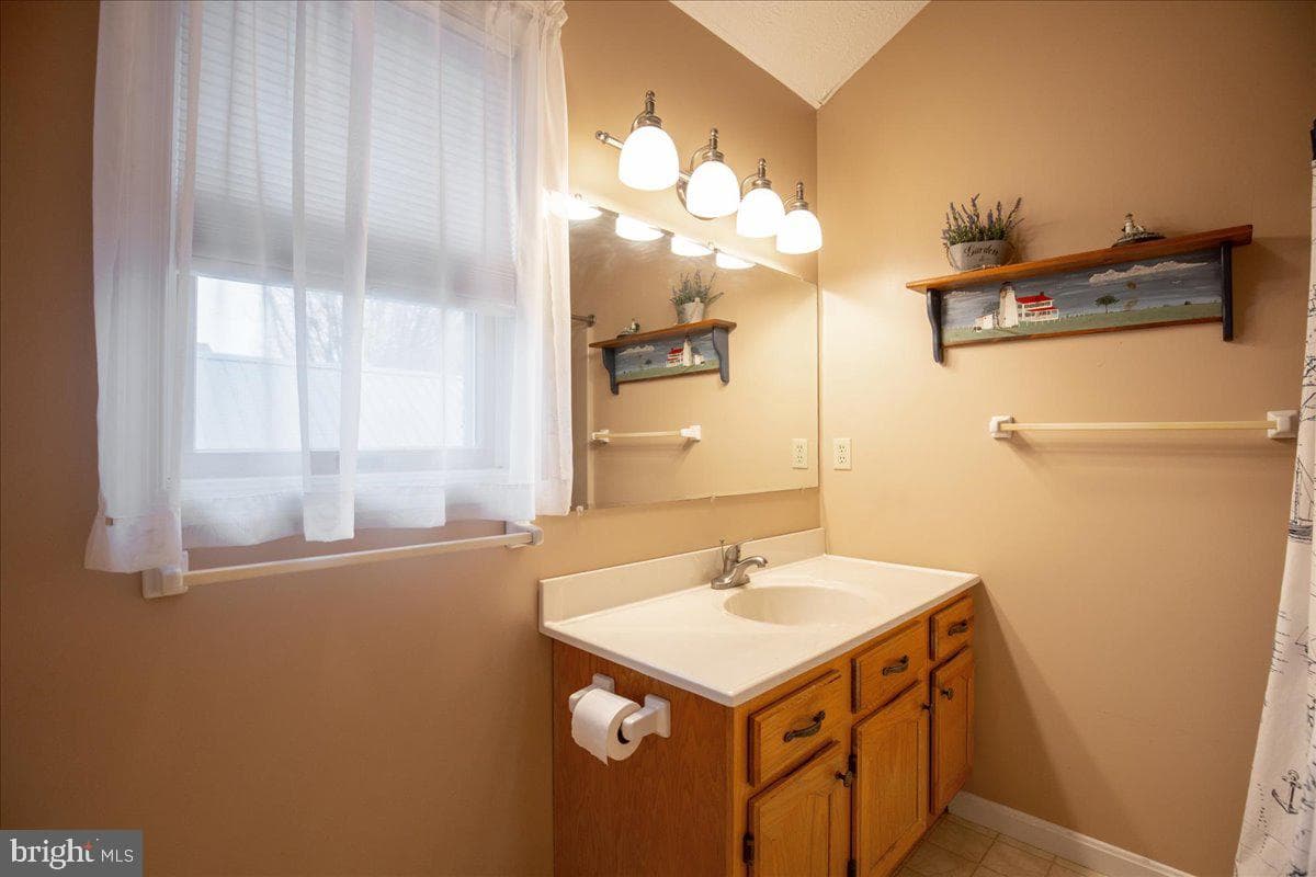 14382 Sedwick Avenue photo 81