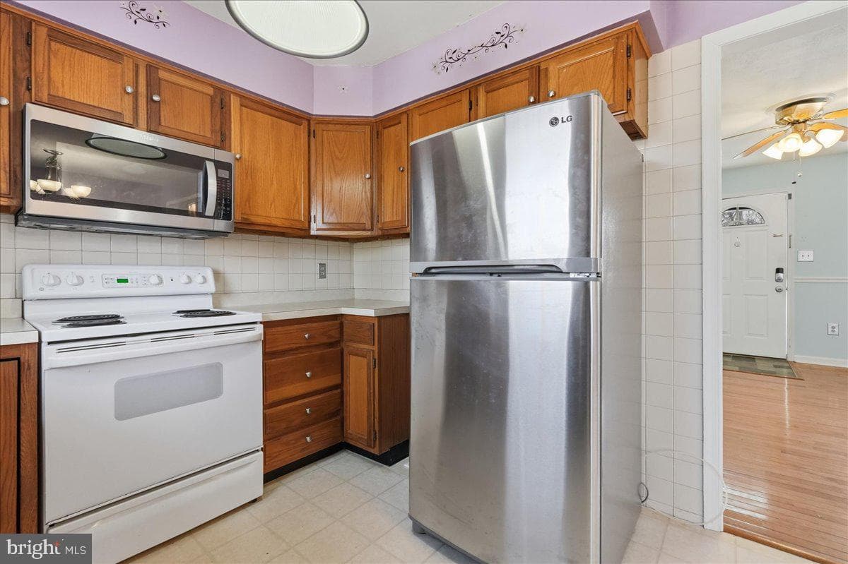 1380 Oakcrest Circle photo 18