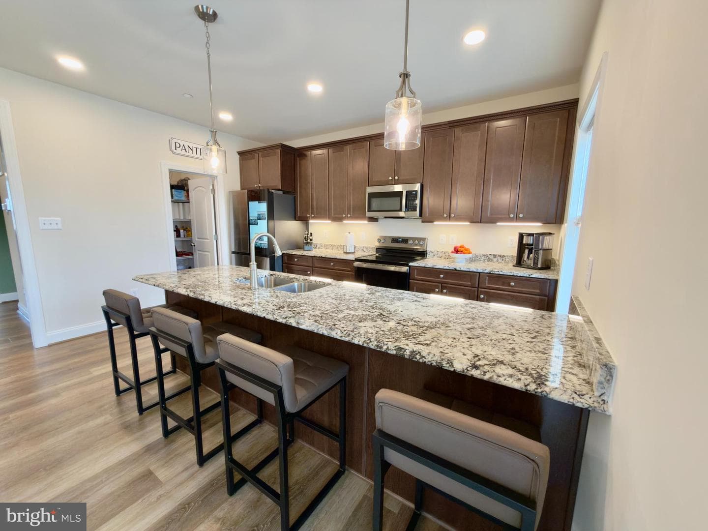 241 Sullivan Lane photo 6