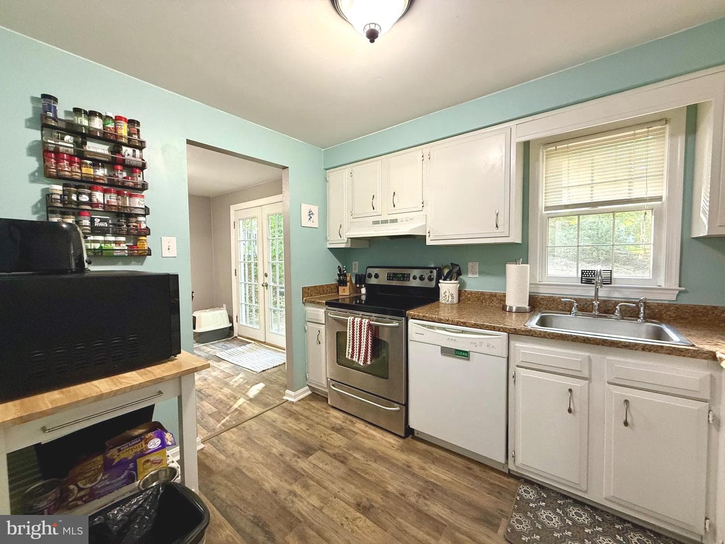 913 Golden West Way photo 4