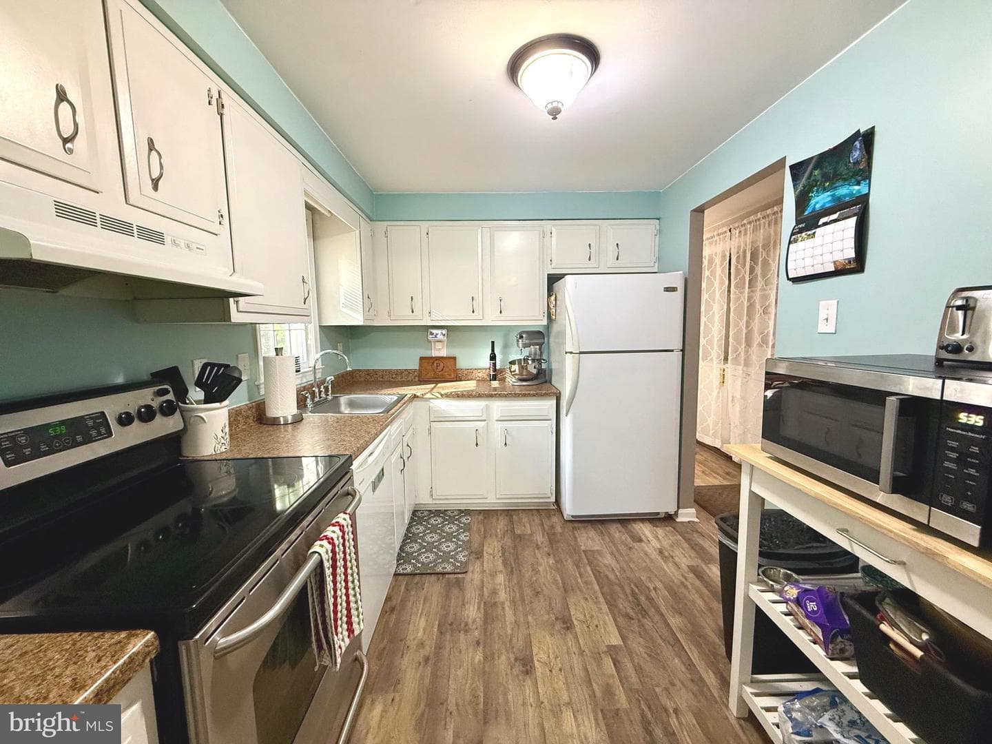 913 Golden West Way photo 5