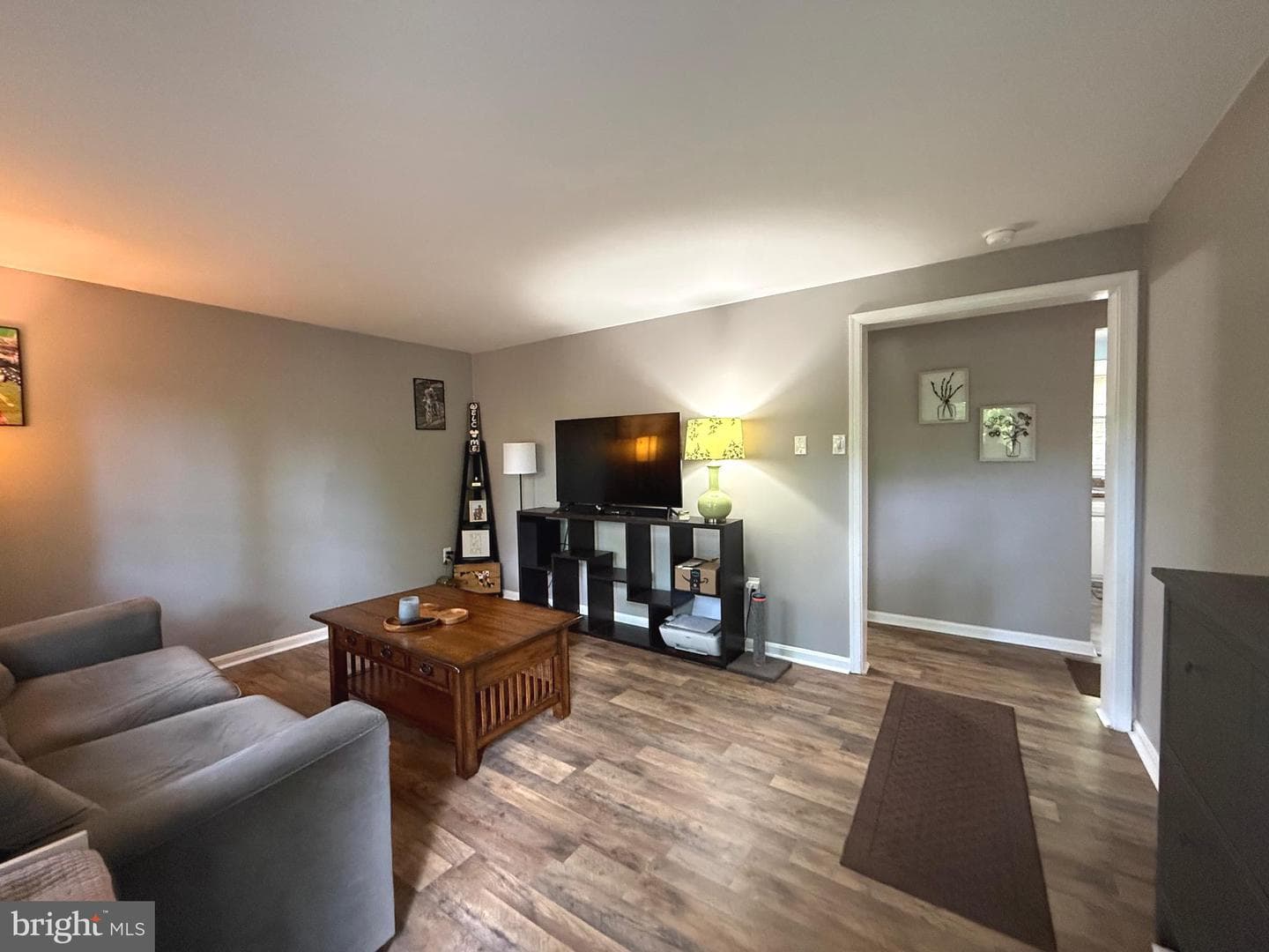 913 Golden West Way photo 6