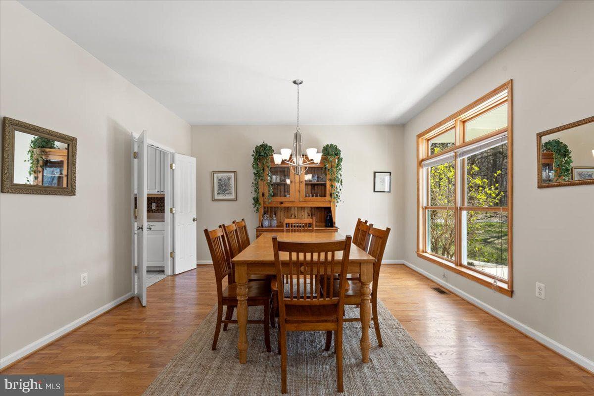 9345 Baker Street photo 26