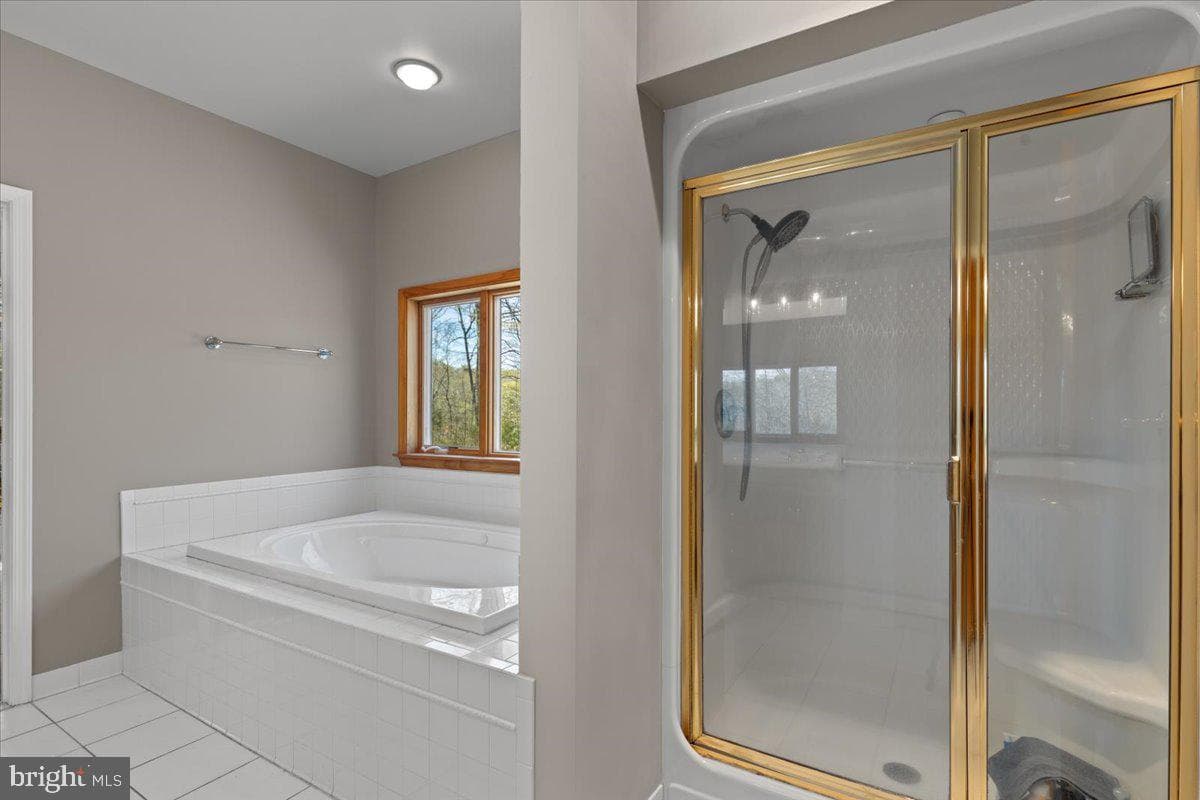 9345 Baker Street photo 36