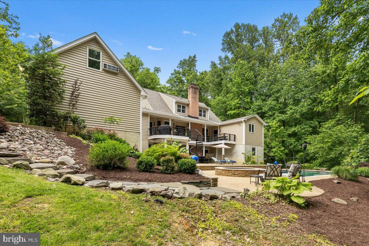 7847 N Flint Hill Road photo 12