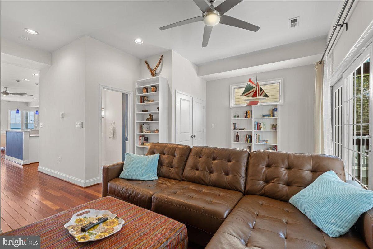 9230 Atlantic Avenue photo 27