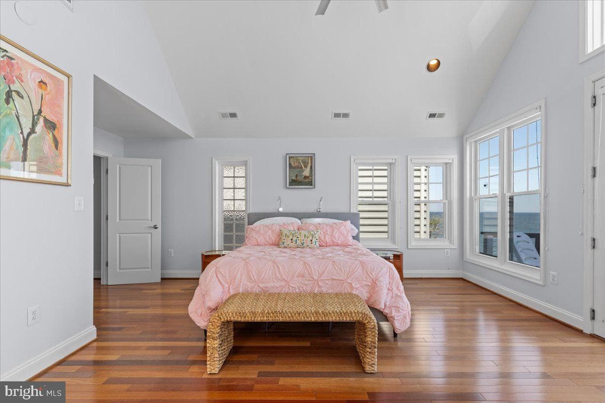 9230 Atlantic Avenue photo 40