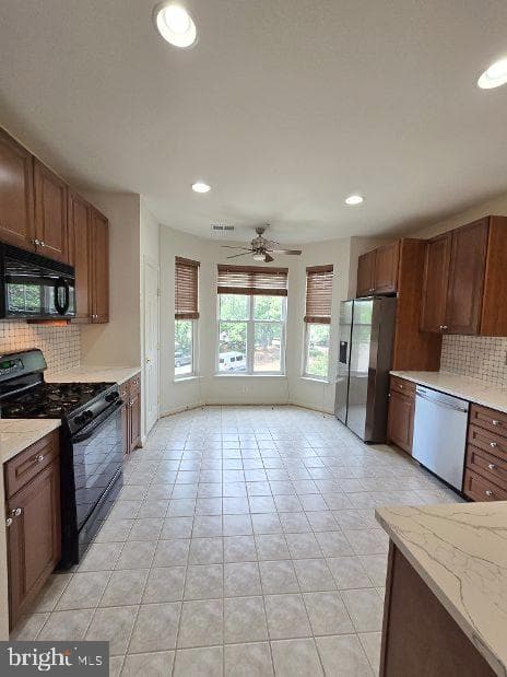 1021 Leeward Way #1023 photo 17