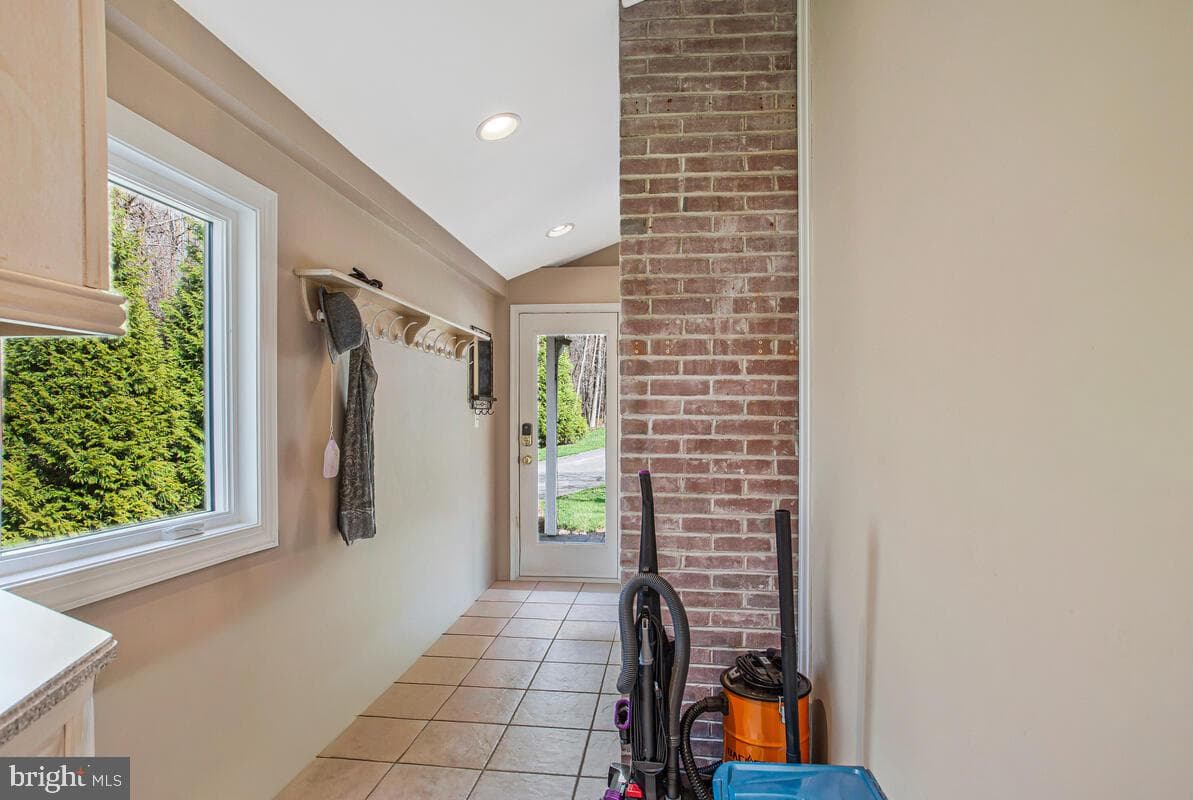 3420 Charing Court photo 17