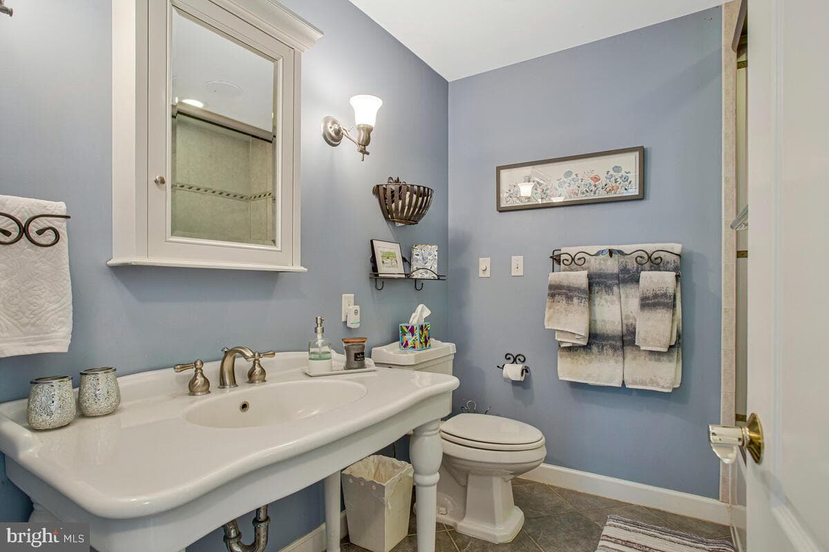 3420 Charing Court photo 25