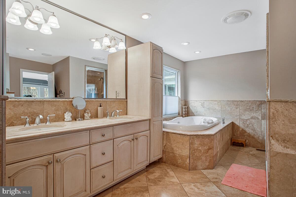 3420 Charing Court photo 28