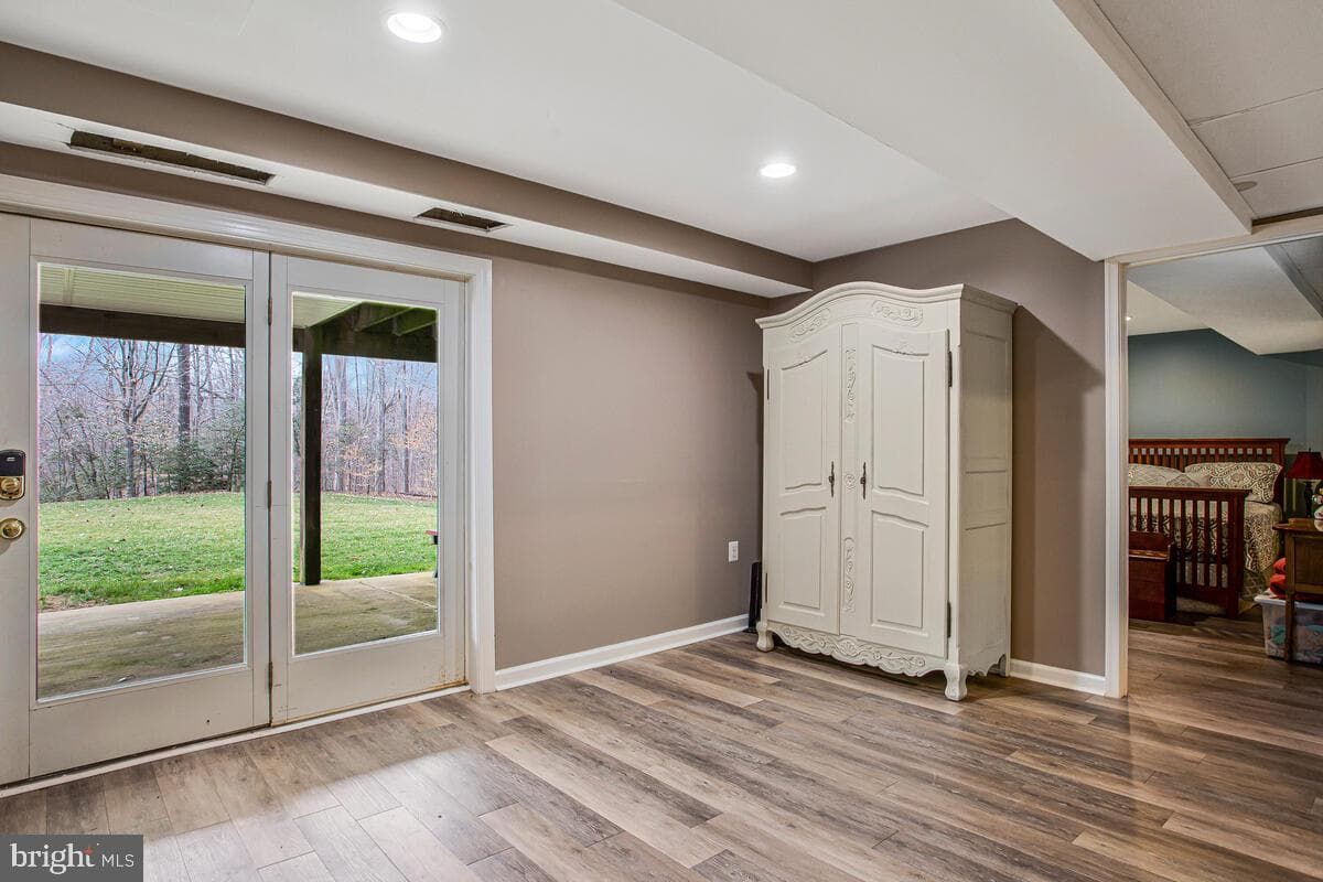 3420 Charing Court photo 36