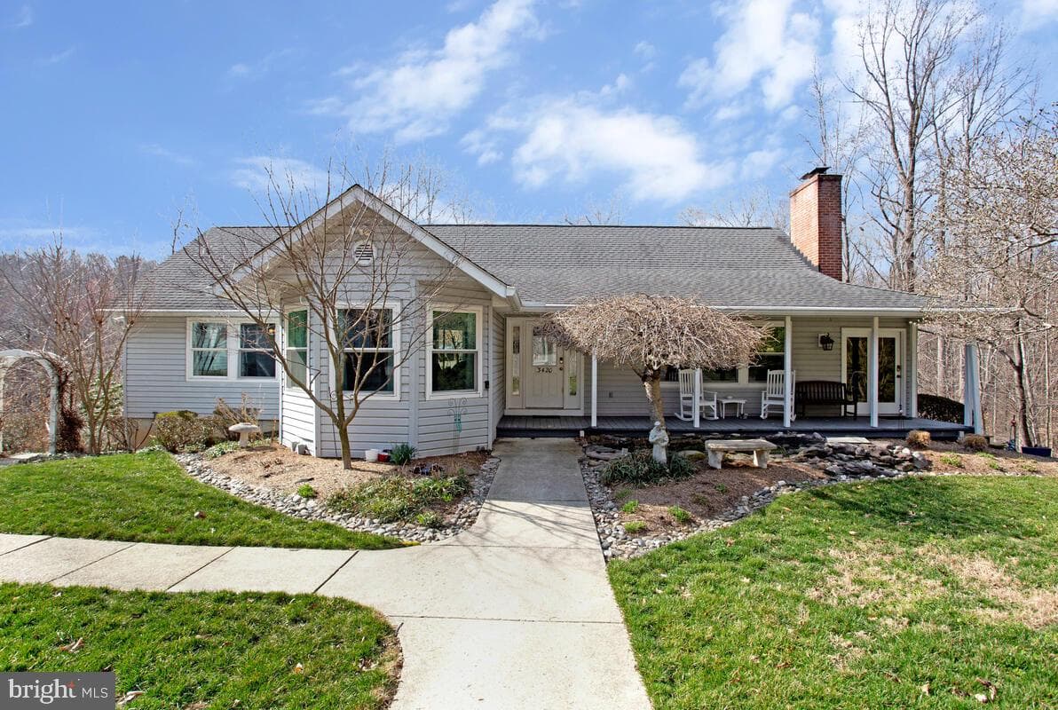 3420 Charing Court photo 4