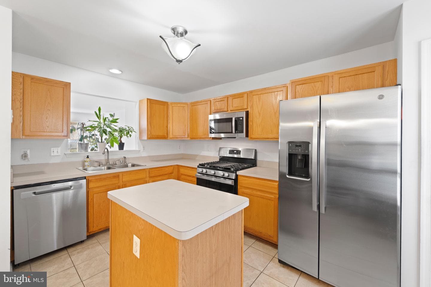 379 Cambridge Place photo 12