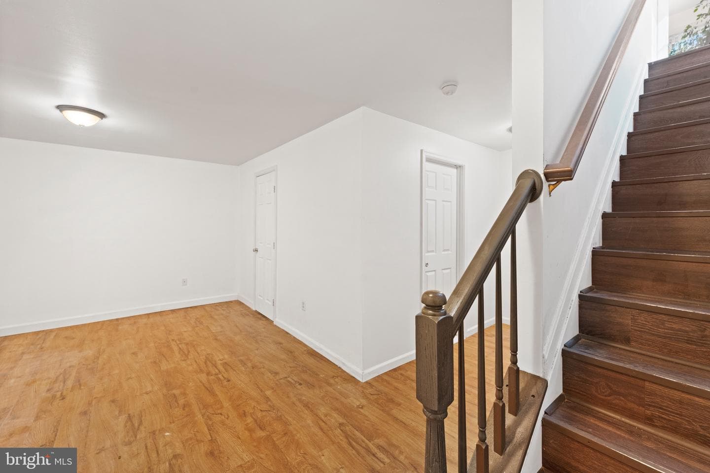 379 Cambridge Place photo 3