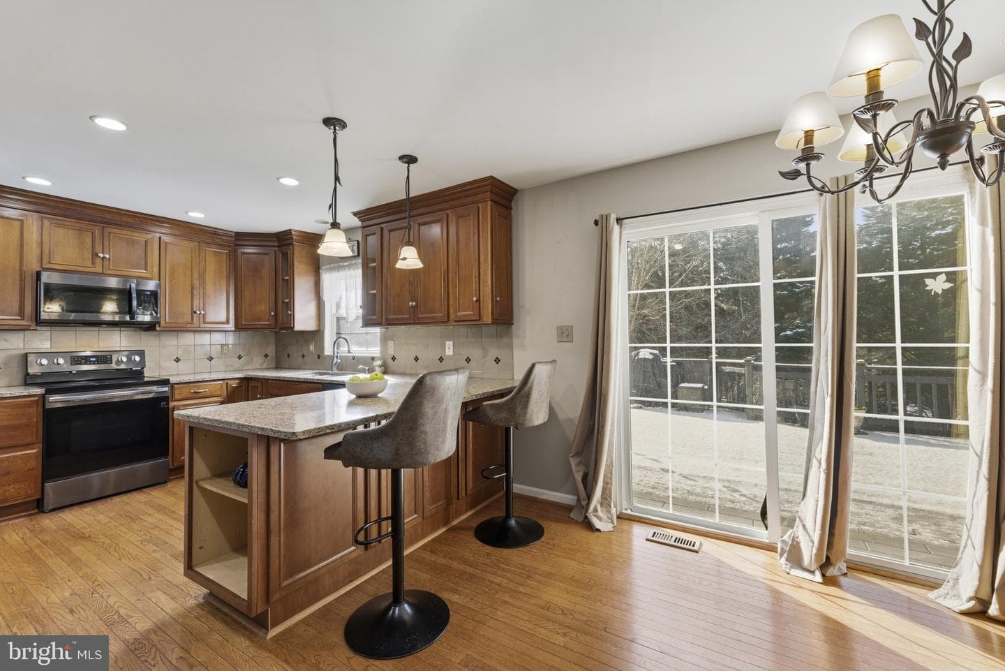 7742 Lake Shore Drive photo 10