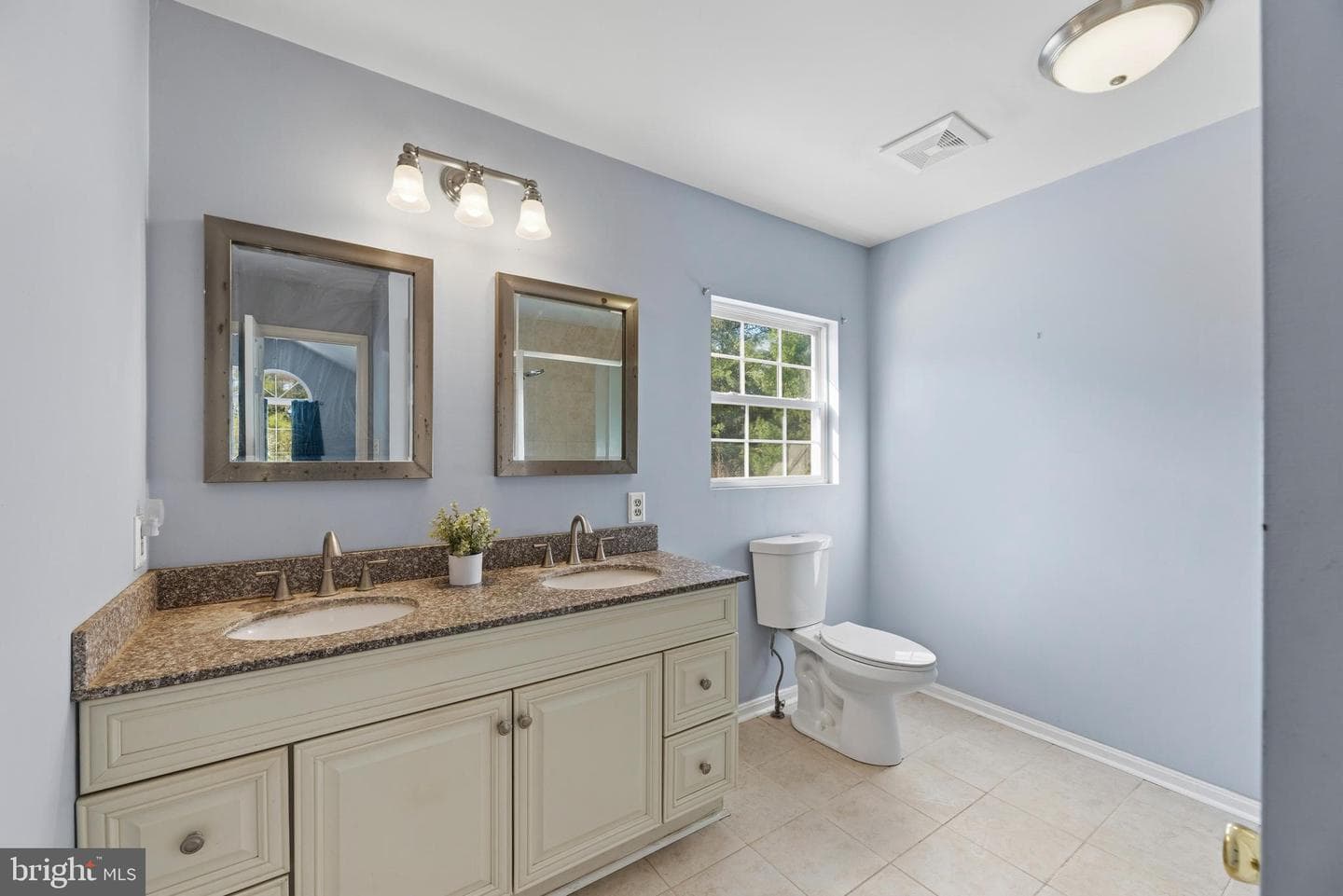 7742 Lake Shore Drive photo 25