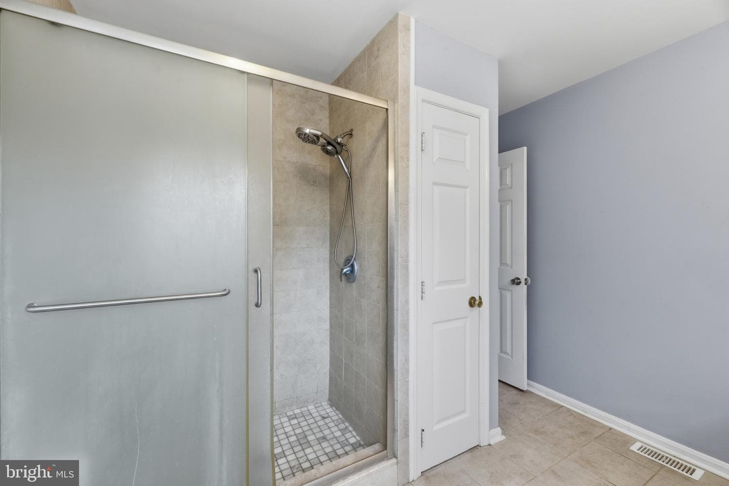 7742 Lake Shore Drive photo 26