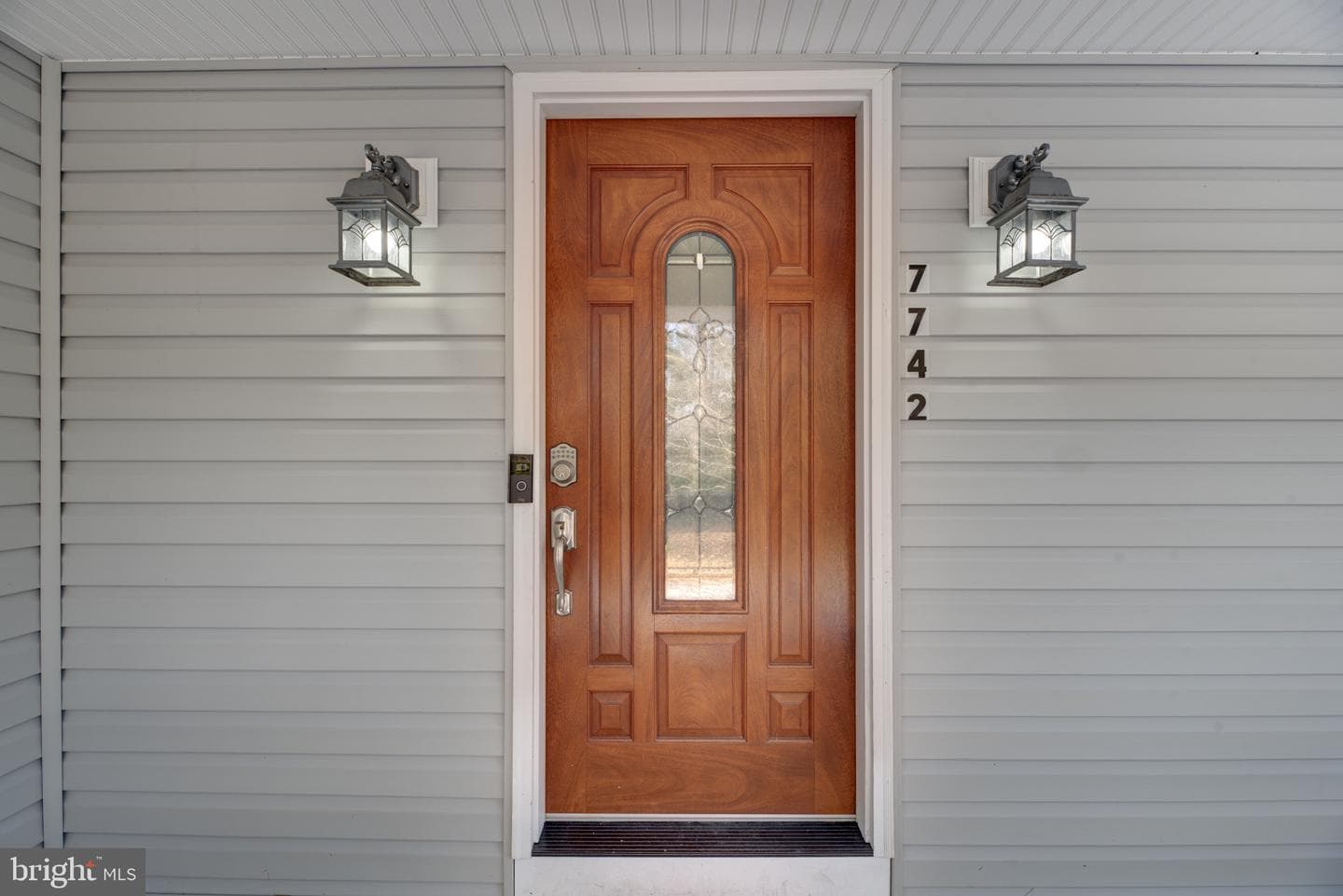 7742 Lake Shore Drive photo 5