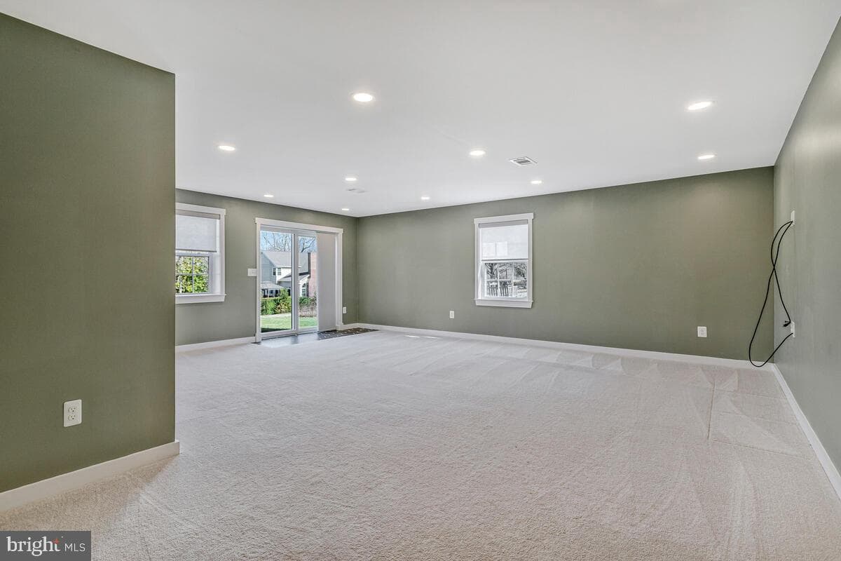 1125 Sheridan Drive photo 32