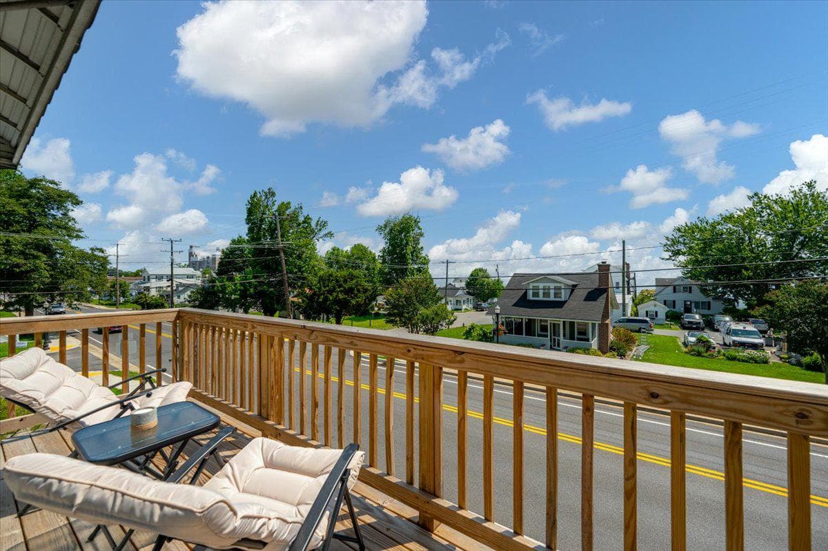 8236 Bayside Road photo 4
