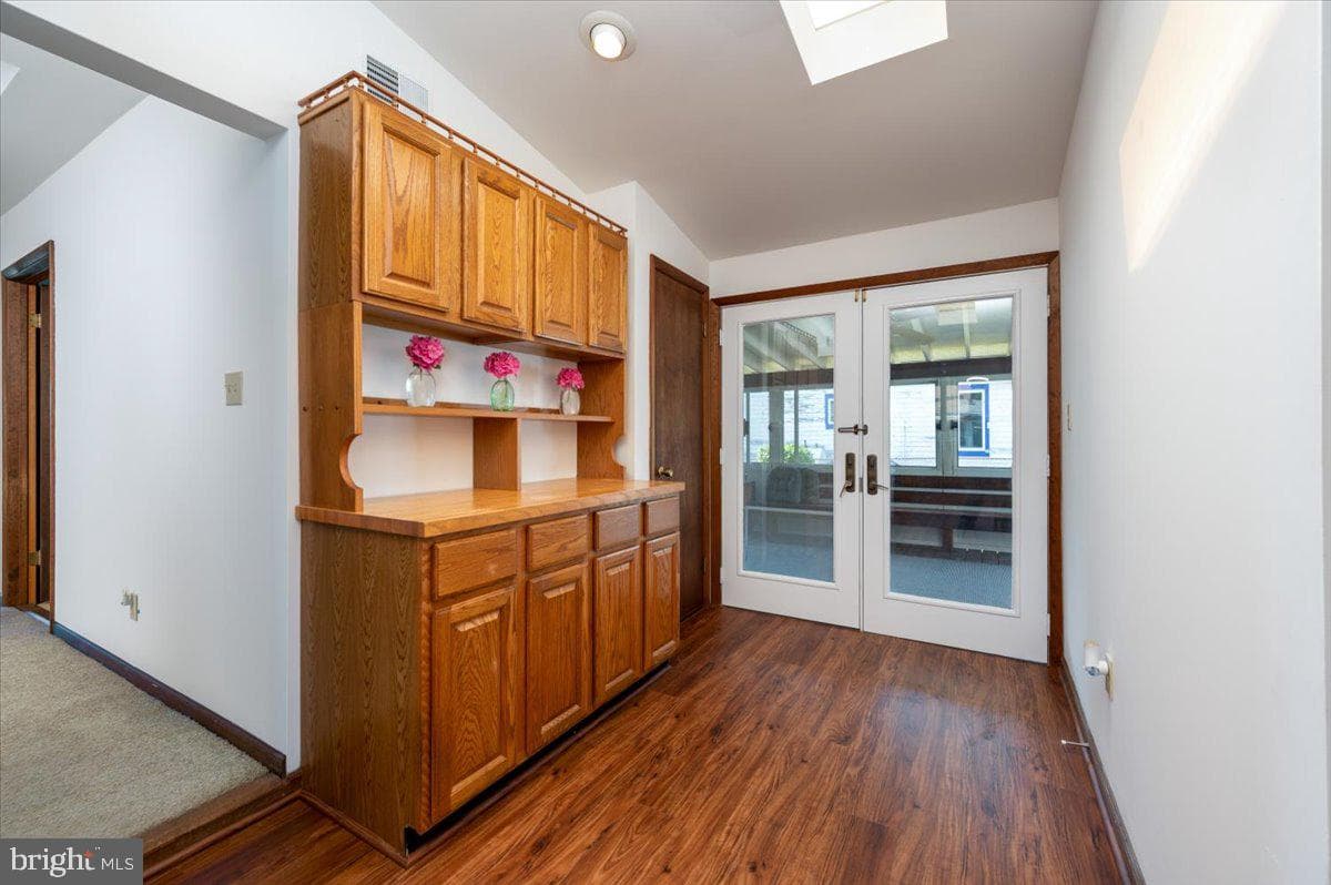8236 Bayside Road photo 9