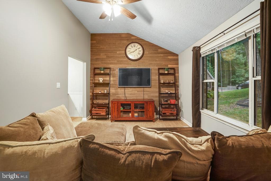 8566 Stock Drive photo 9