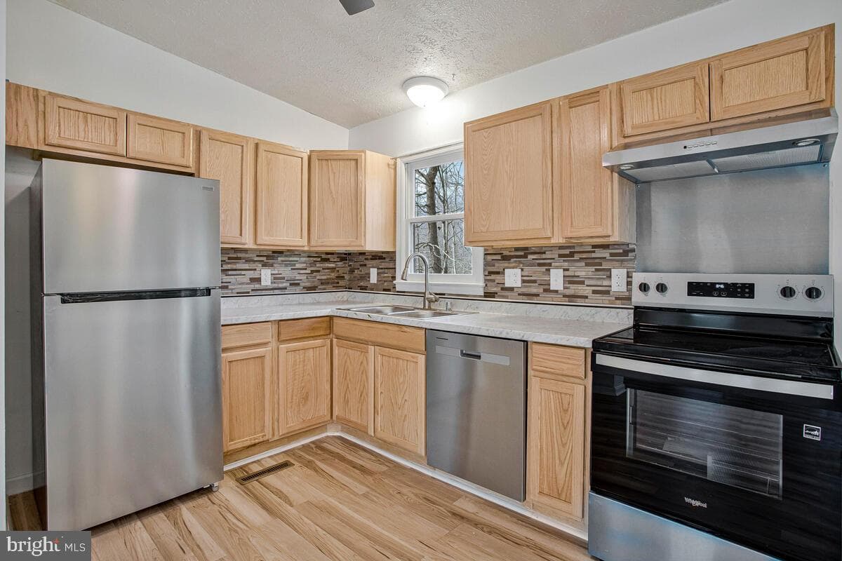 12635 Western Circle photo 9