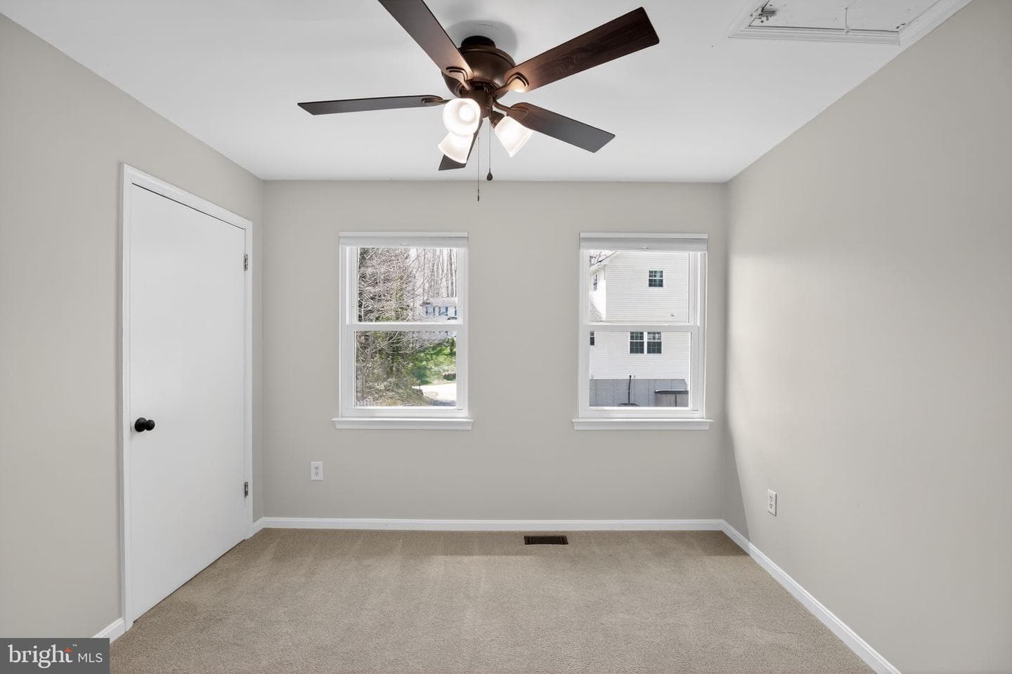 9607 Cortland Lane photo 34