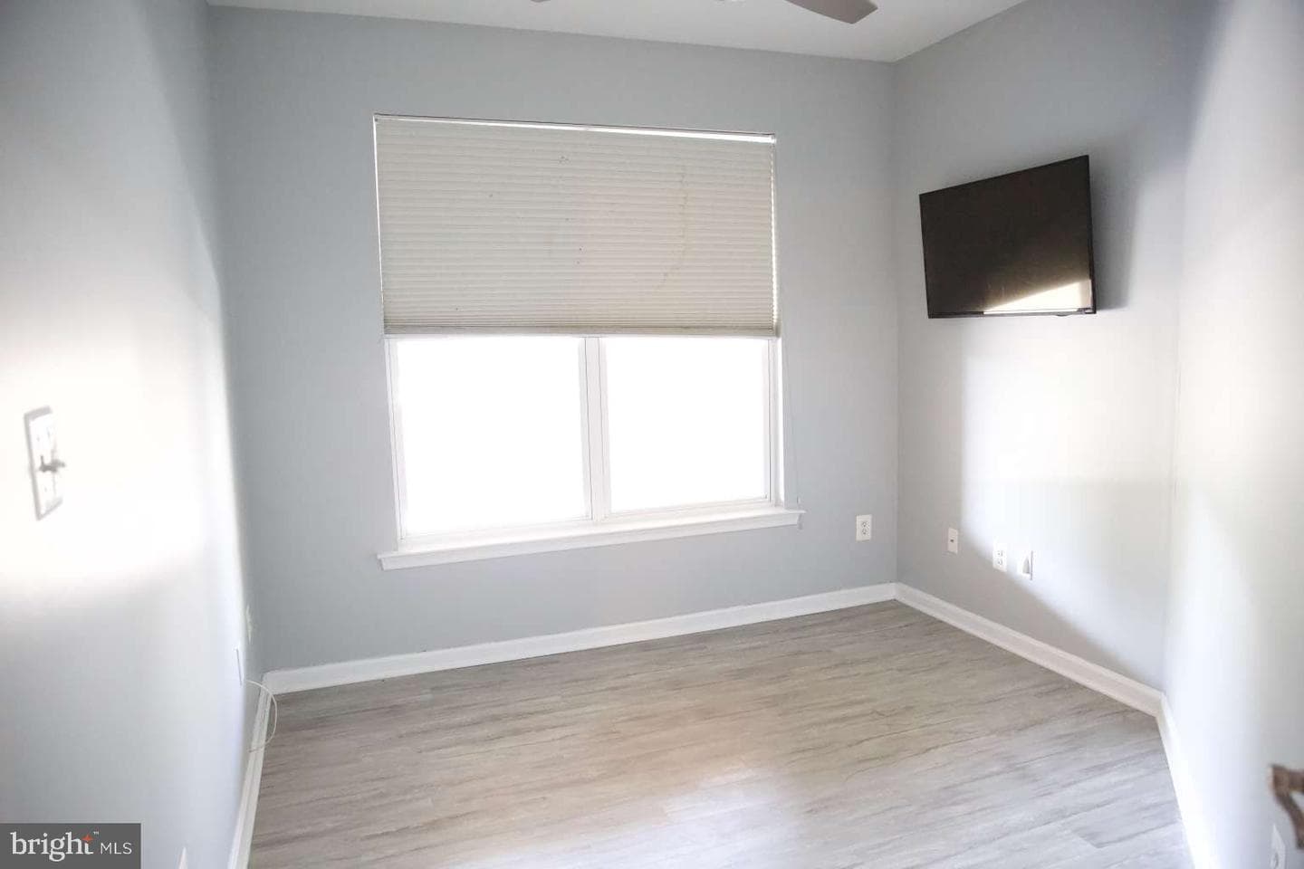 513 Oyster Bay Place photo 32