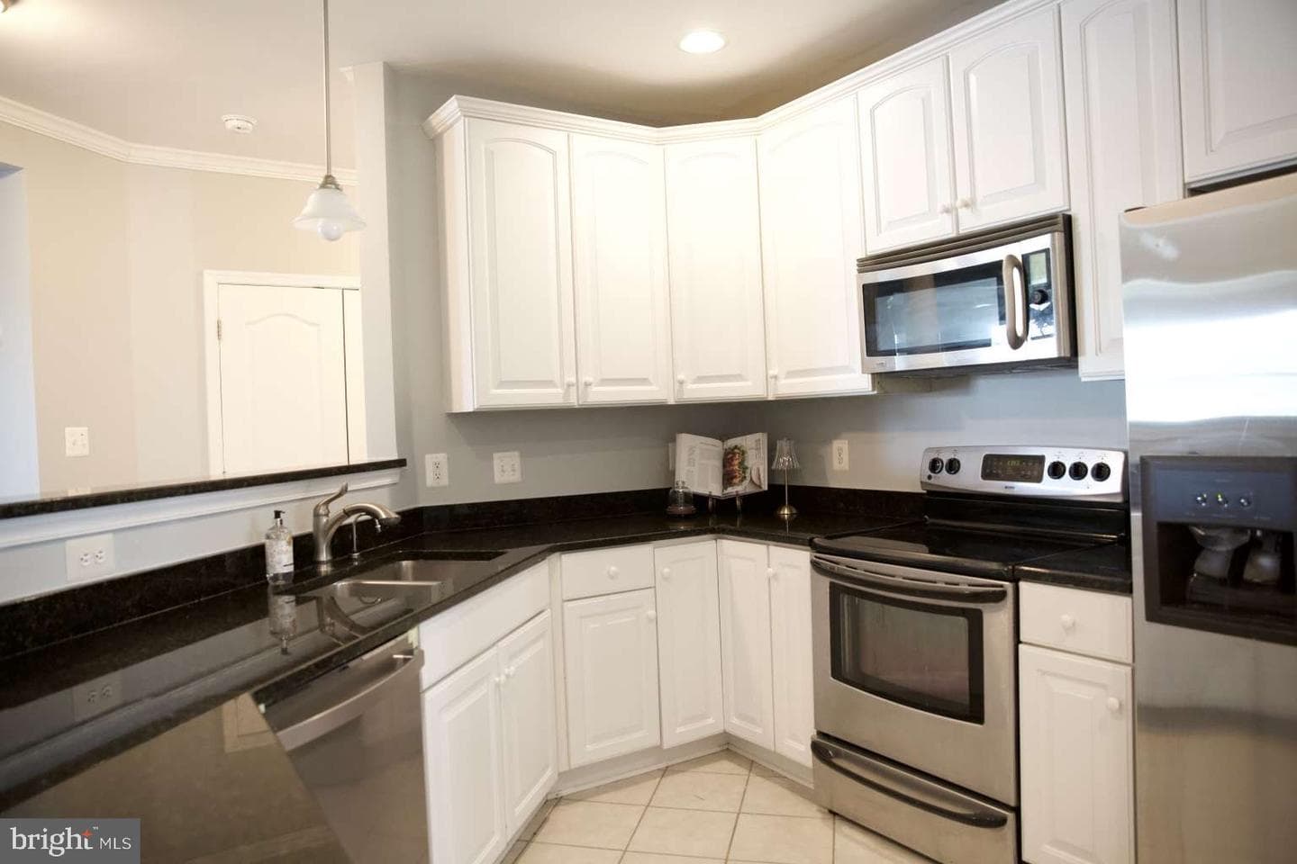 513 Oyster Bay Place photo 5