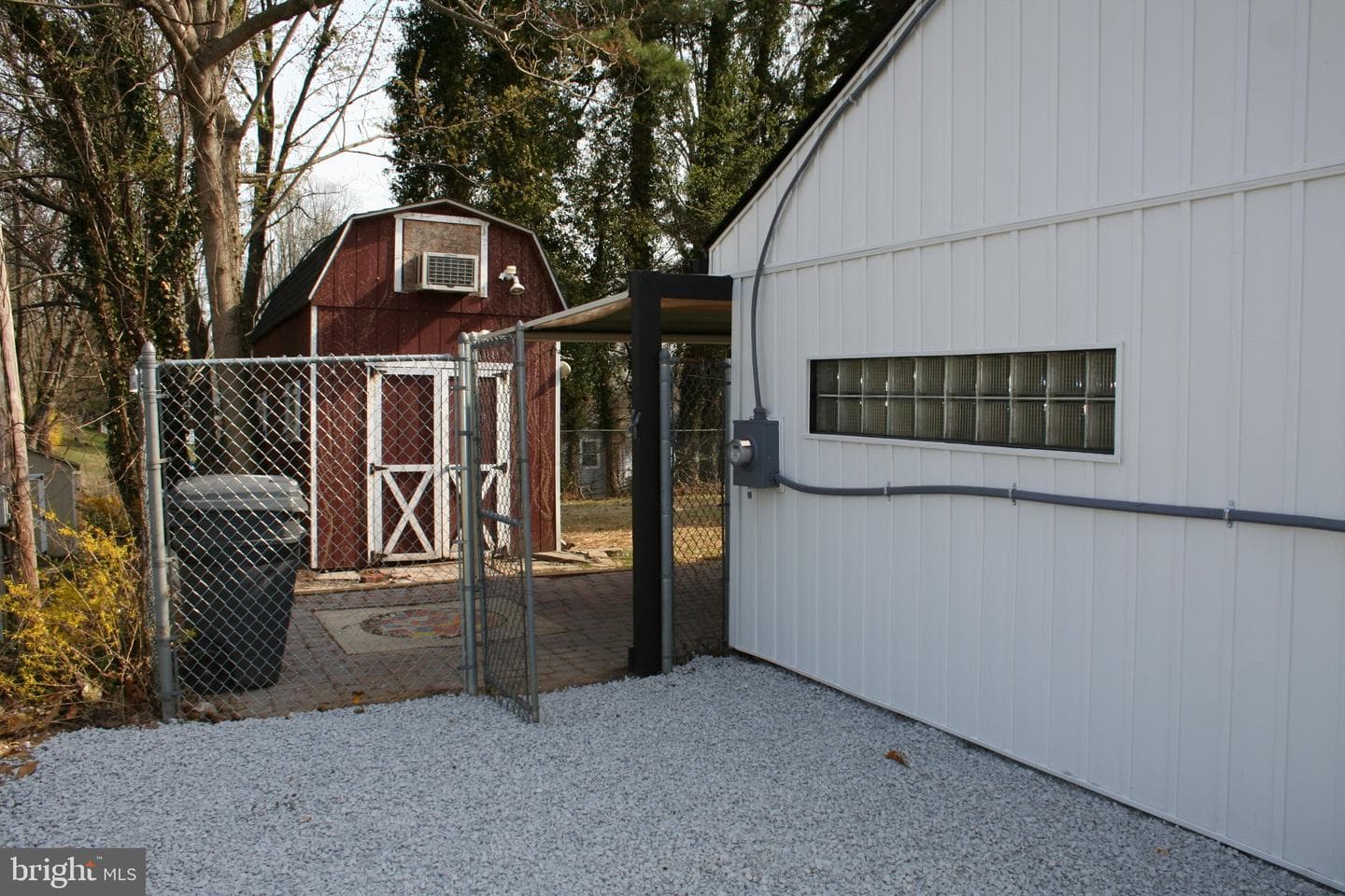 105 Calvert Towne Road photo 23
