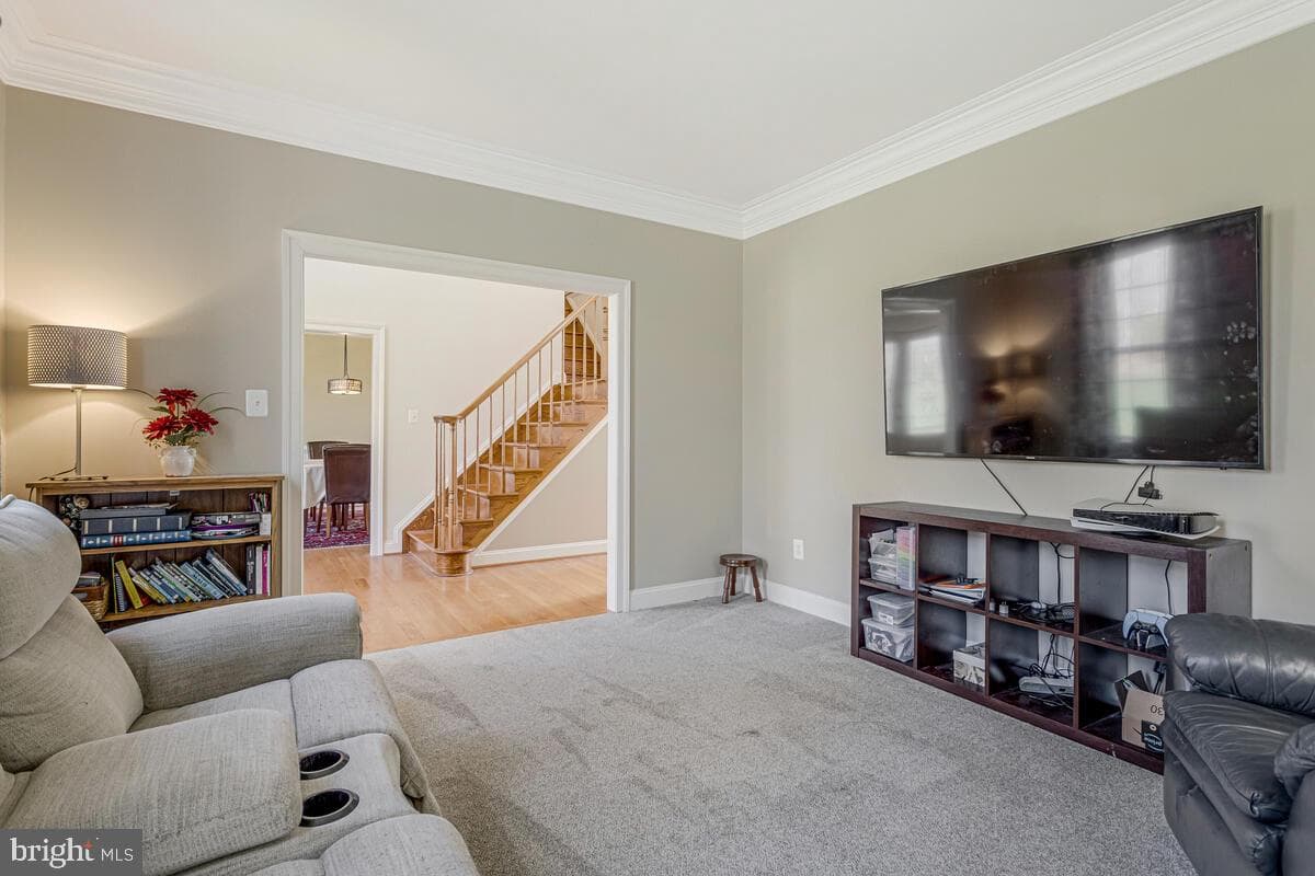 1455 Gabriels Way photo 8