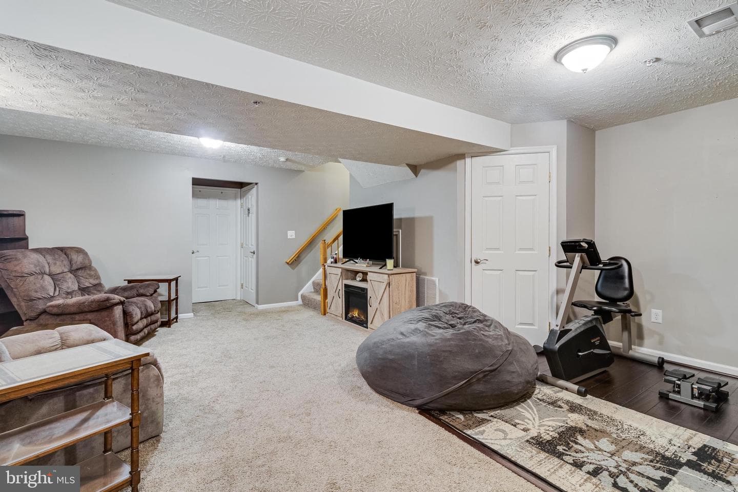 2401 Green Leaf Terrace photo 28