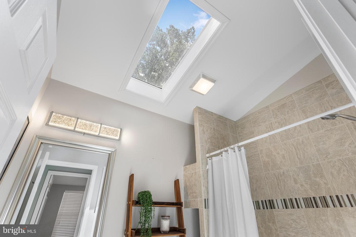 12820 Lake View Drive photo 42