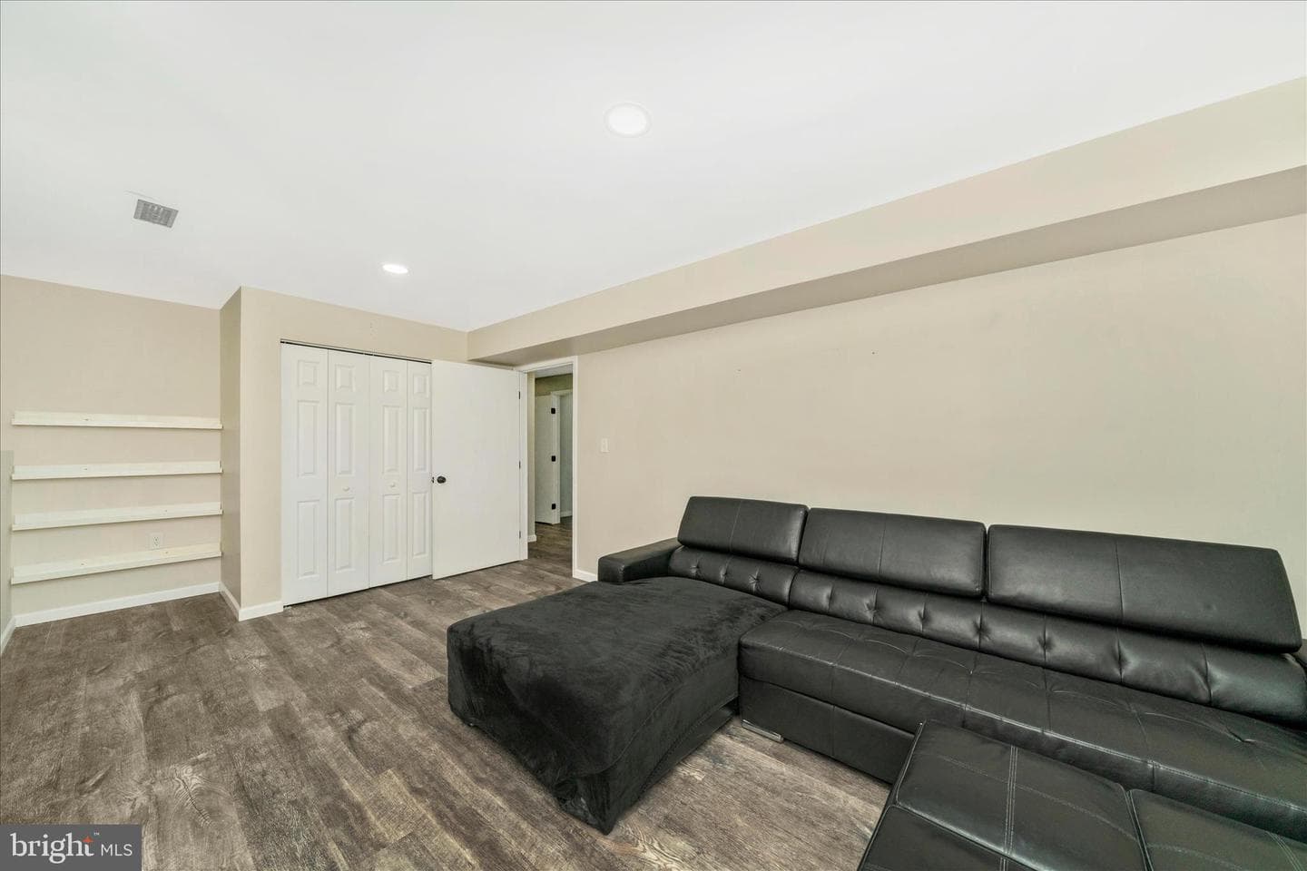 3860 Moonbeam Avenue photo 35