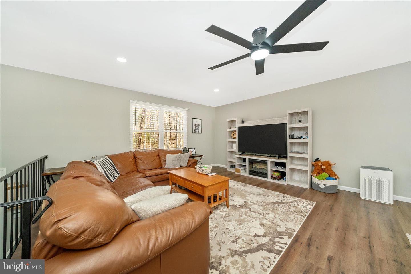 3860 Moonbeam Avenue photo 6