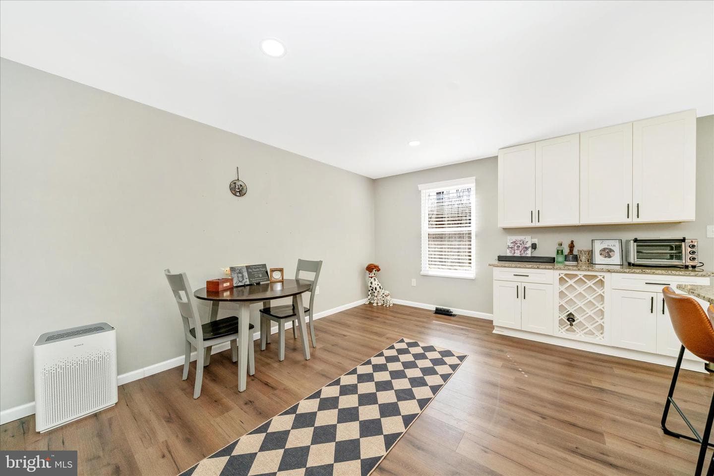 3860 Moonbeam Avenue photo 8
