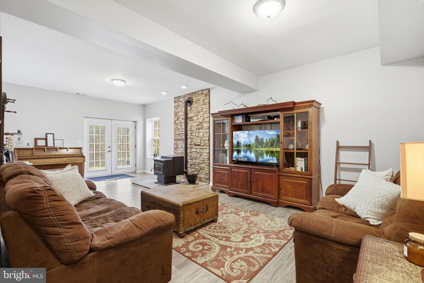 2145 Oliver Drive photo 35