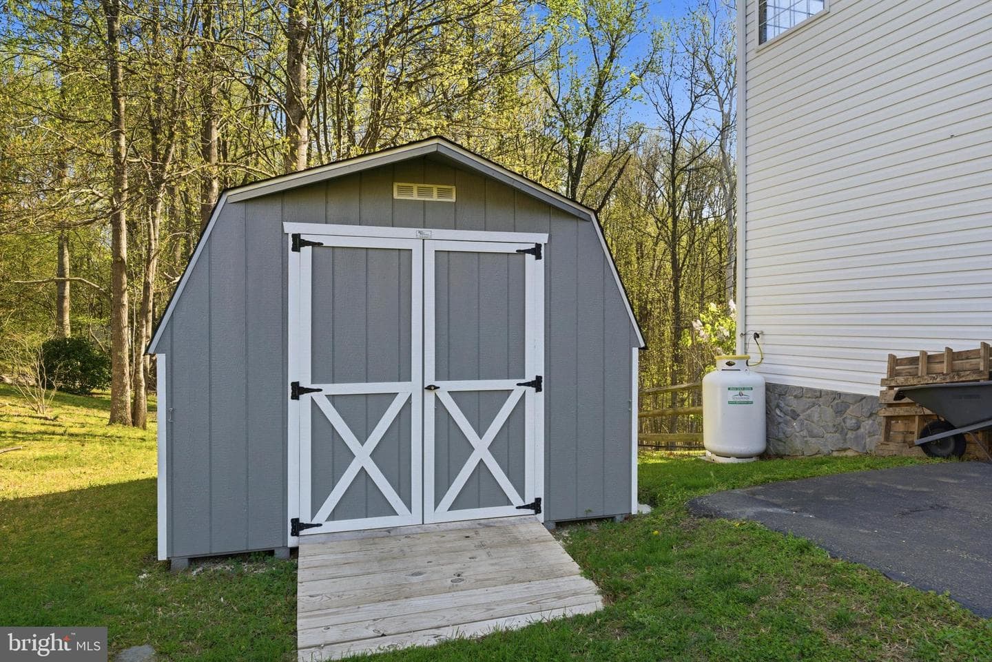 2145 Oliver Drive photo 9