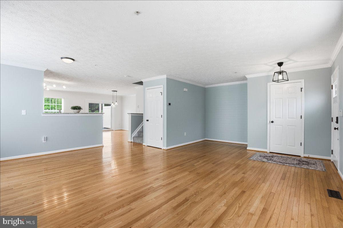 3456 Silverton Lane photo 11