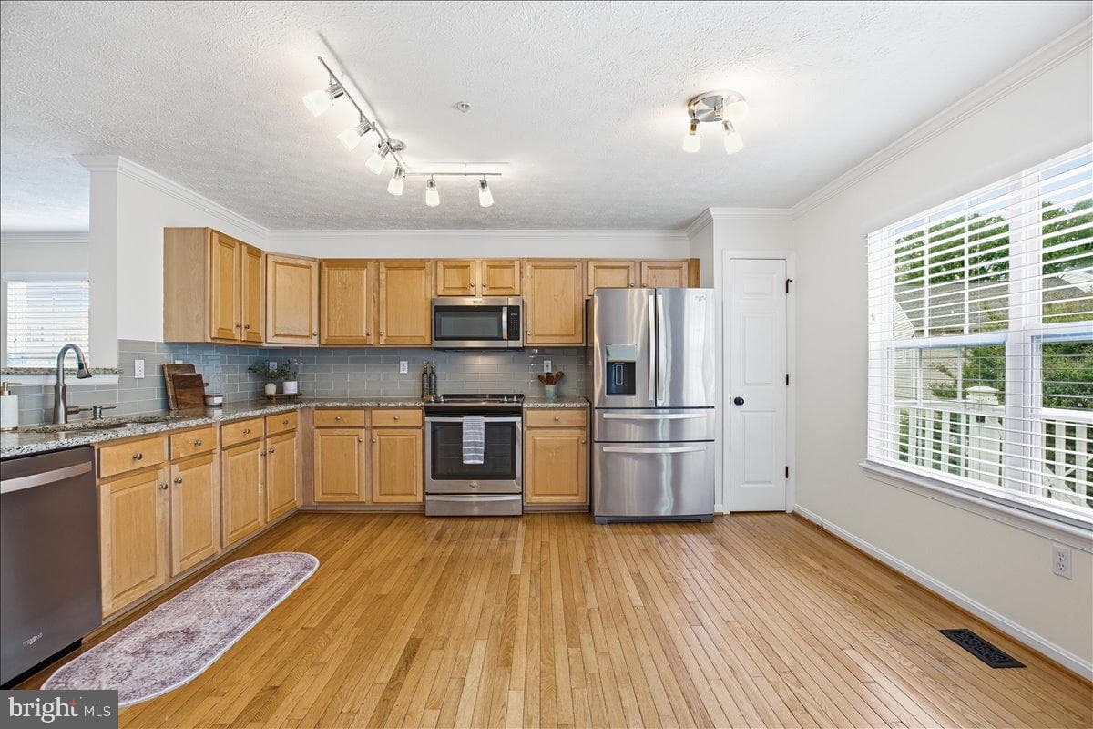 3456 Silverton Lane photo 16