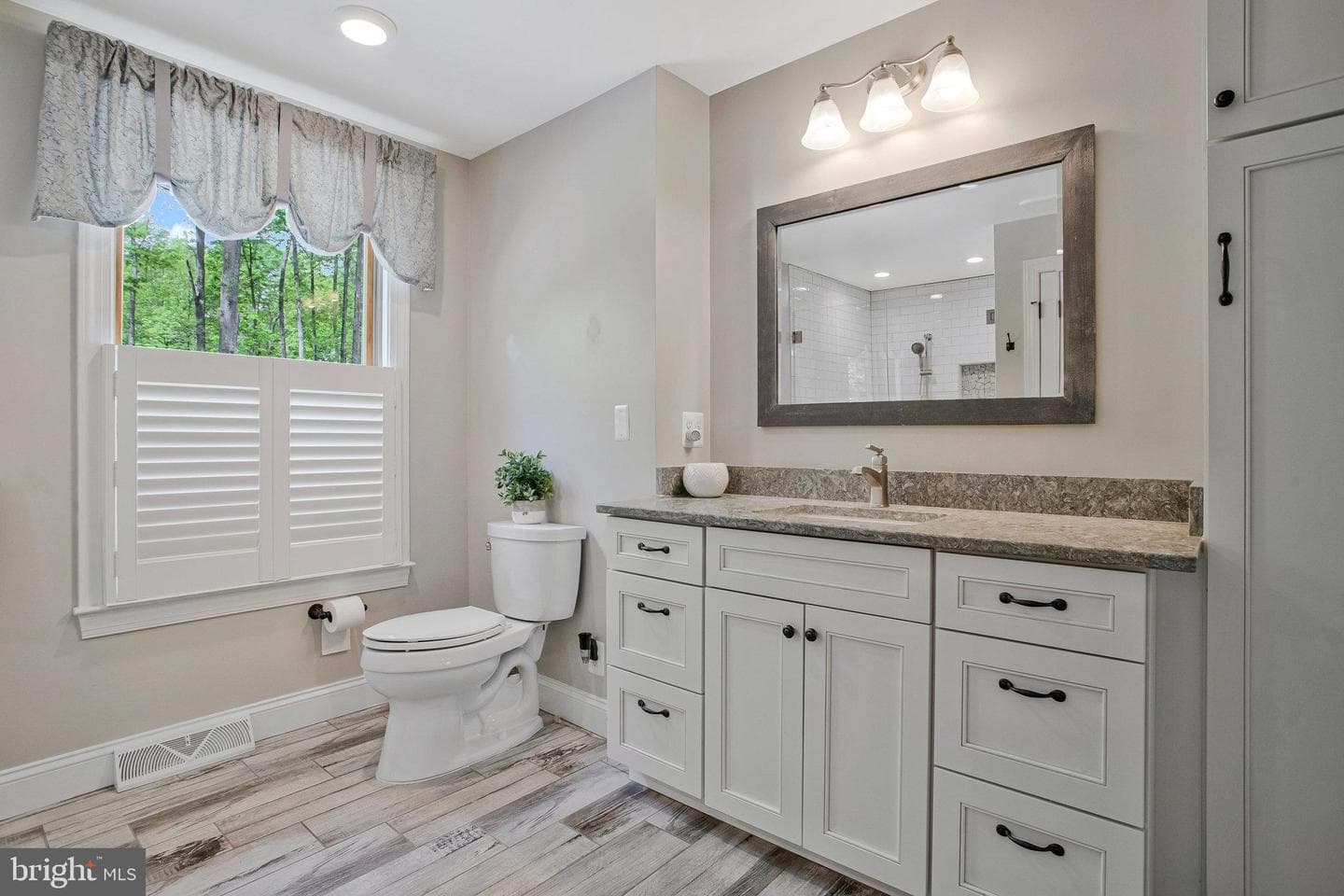 7785 Swan Lane photo 19
