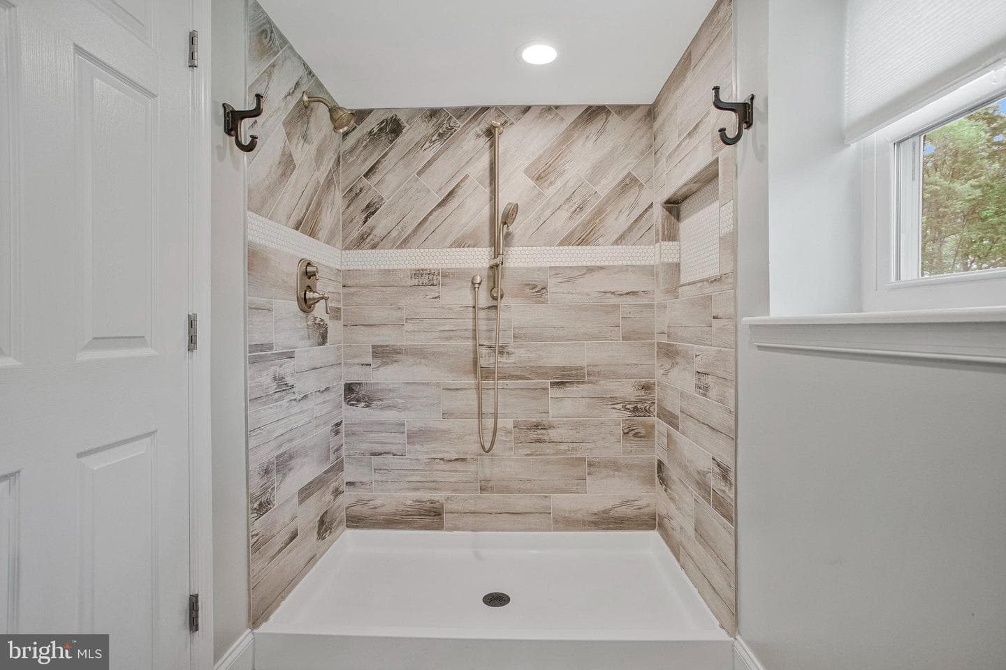 7785 Swan Lane photo 20