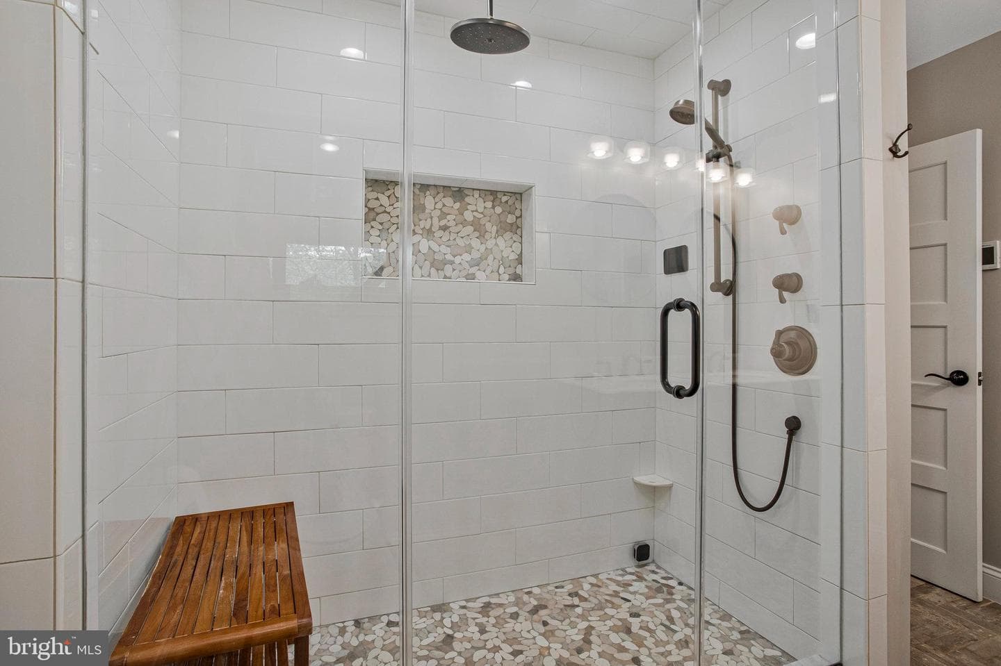 7785 Swan Lane photo 26