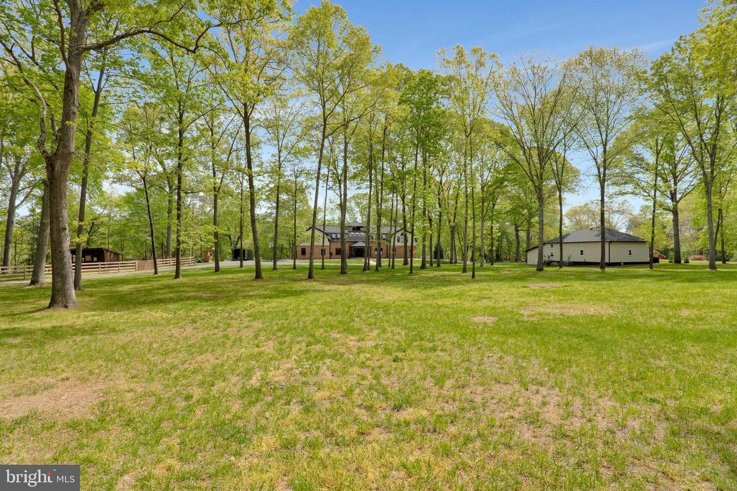 7785 Swan Lane photo 40