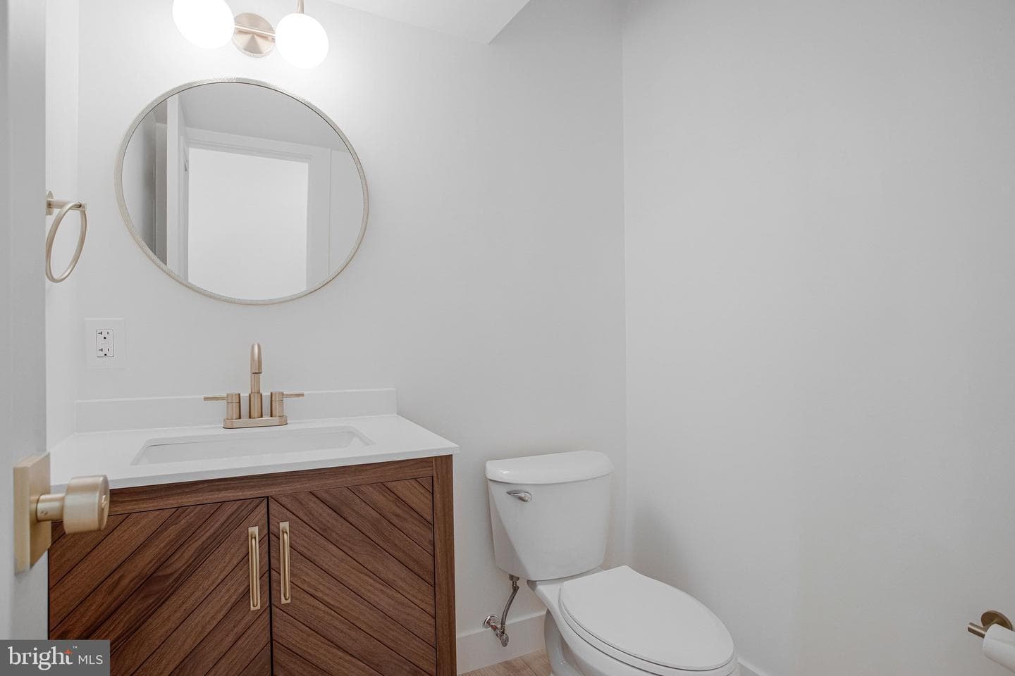 490 W Mount Harmony Road photo 12