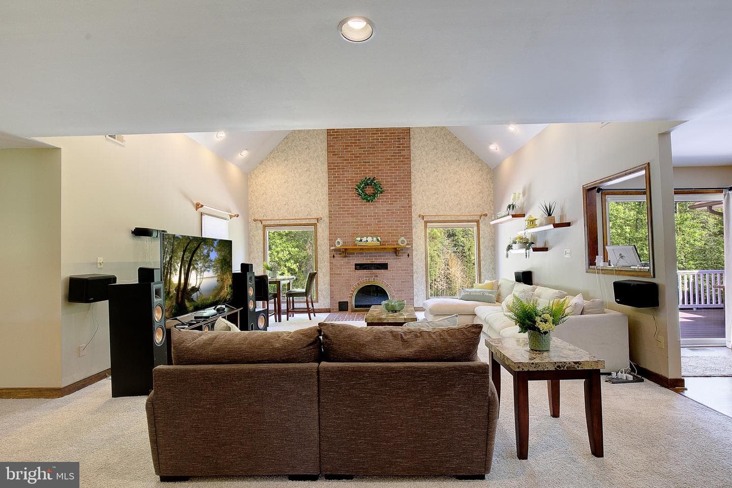 1050 Fowler Road photo 12
